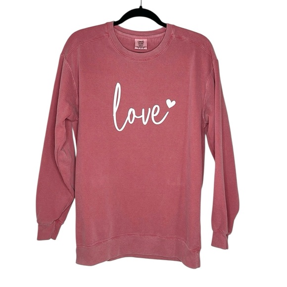 Comfort Colors LOVE heart Dark Pink Sweatshirt size Medium - Picture 1 of 11